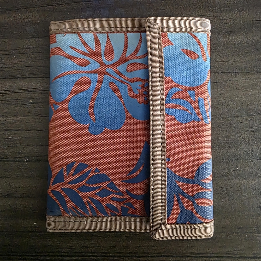 NWT Vintage Rainbow Wallets Floral Wallet
